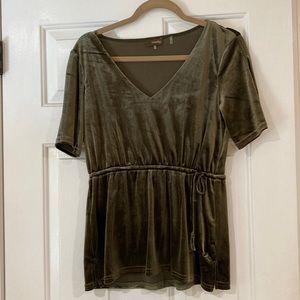Velvet green top. Never worn. Size small